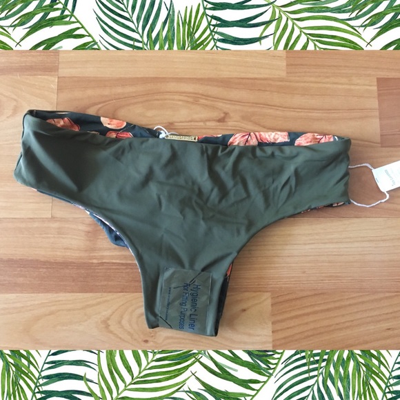 San Lorenzo Sport brief bottom 👙 used, in good condition. Reversible - Picture 3 of 6